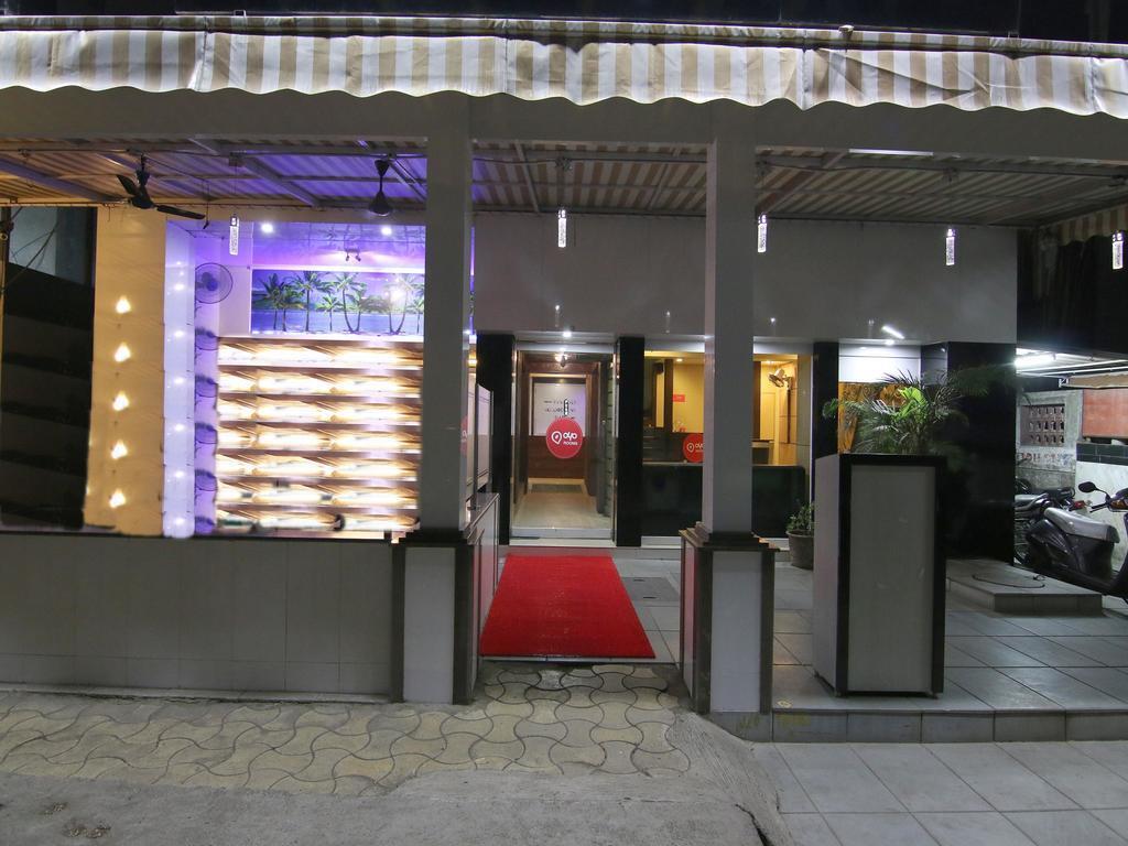 Hotel Panvel Palace Kültér fotó