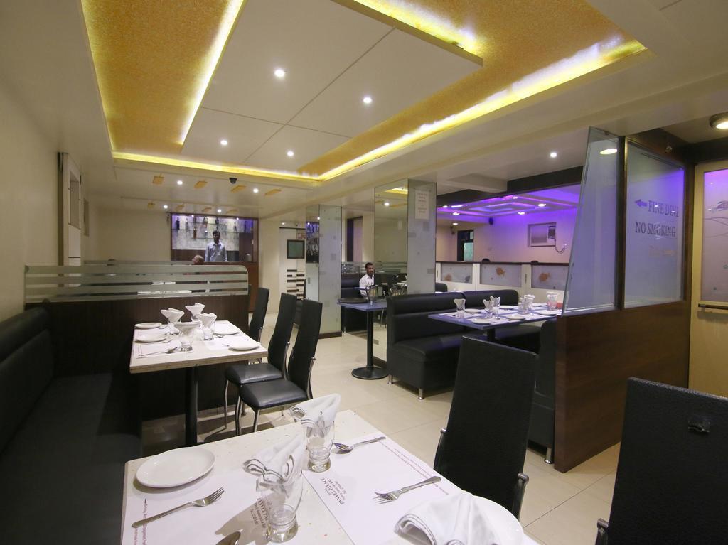 Hotel Panvel Palace Kültér fotó